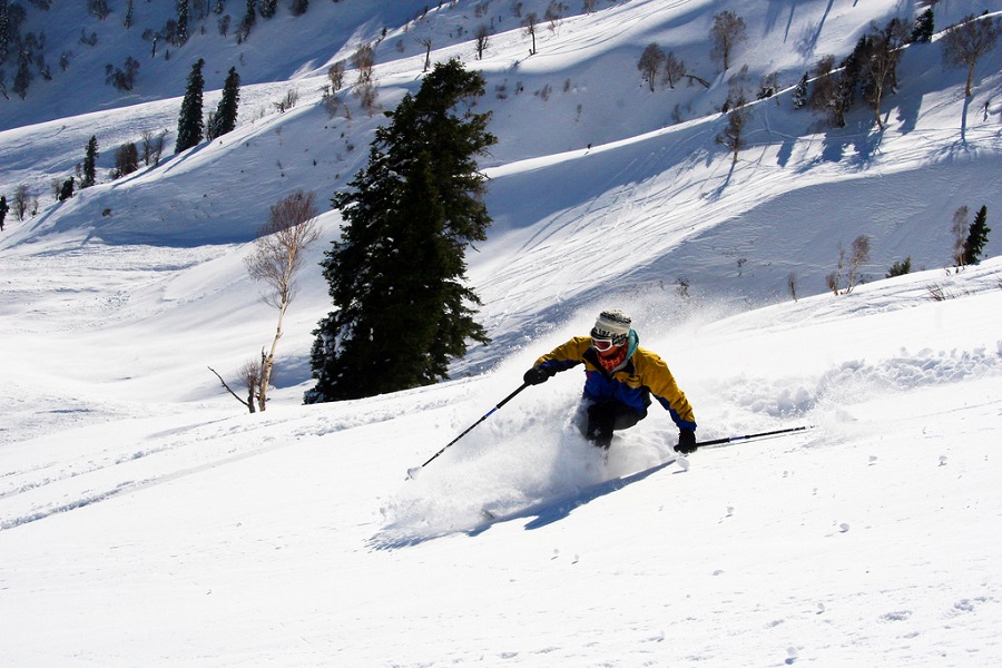 Gulmarg Skiing Tour